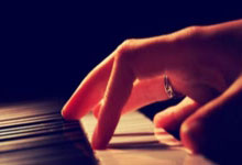 1XBET：[德甲]博尼费斯机敏前插 晃开防守劲射破门.